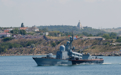 Rosyjski okręt u wybrzeży Krymu