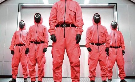 Serial „Squid Game” to najczęściej oglądana rzecz Netfliksa w 97 krajach, przyniósł dochód rzędu 900