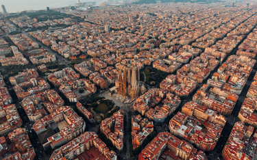W centrum Barcelony dominuje gęsta zabudowa. To właśnie w tej części miasta władze chcą stopniowo el