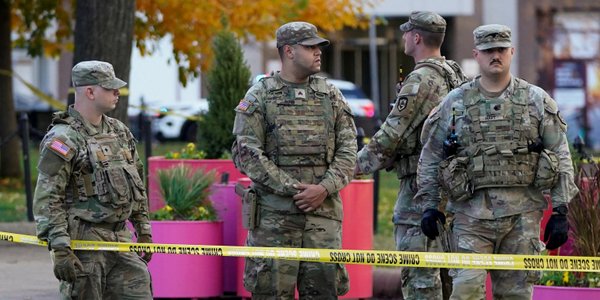 Strzały niedaleko Białego Domu. Trump: Zwierzę, które postrzeliło żołnierzy za to zapłaci