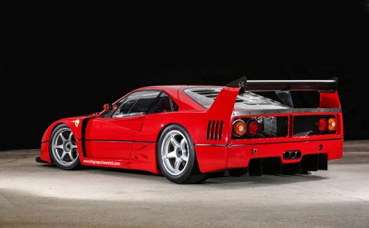 Miejsce 8: Ferrari F40 LM z 1993 roku - sprzedane za 11,005 mln dolarów, około 46,3 mln zł