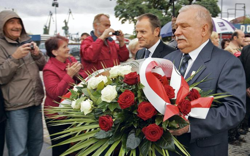 Komorowski w Szczecinie, Wałęsa w Gdańsku