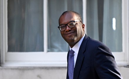 Kwasi Kwarteng chce zmnieść kominówkę na premie dla prezesów