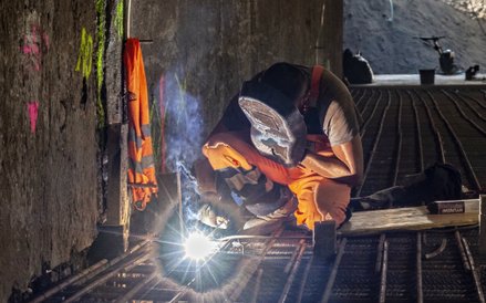 Pod ziemią trwają intensywne prace, m.in. przy zbrojeniach