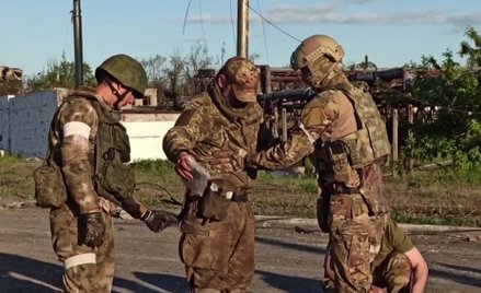 Patriarcha Cyryl chce więcej kapłanów wojskowych w strefie wojny