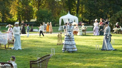Ostatnie ujęcia realizowane w stolicy powstały w Łazienkach Królewskich