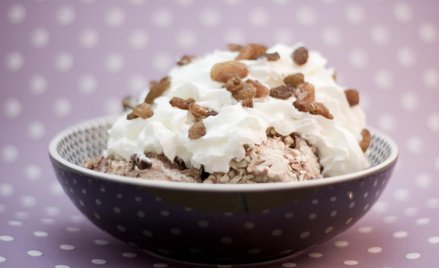 Stawki VAT: Lody w wafelku to towar, w pucharku usługa
