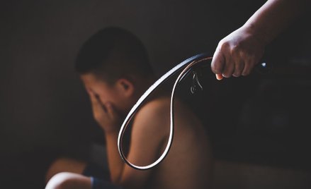Sąd: syn bez zadośćuczynienia od ojca, który się nad nim znęcał