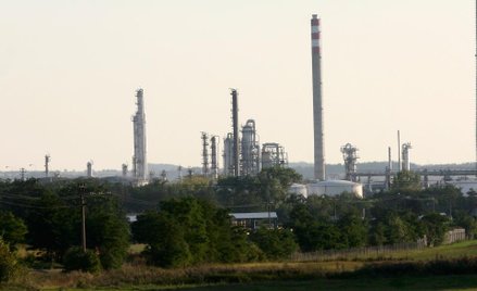 Badanie przyczyn pożaru w spółce Unipetrolu z grupy PKN Orlen