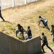 Obozowisko imigrantów w Calais zagraża bezpieczeństwu ciężarówek jadących do W. Brytanii