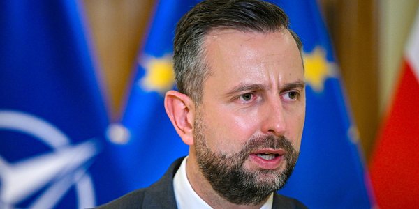 Decyzja Zełenskiego wywołała burzę w Polsce. Szef MON: Nie chodzi o upokorzenie Ukrainy