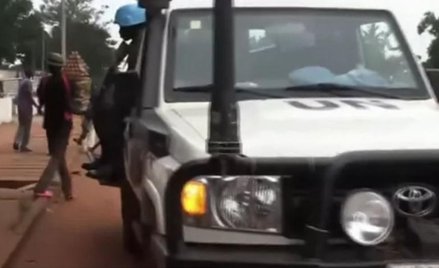 Patrol misji pokojowej ONZ na ulicy miasta Bangi, stolicy Republiki Środkowoafrykańskiej