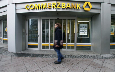 Commerzbank drożeje po trzęsieniu ziemi
