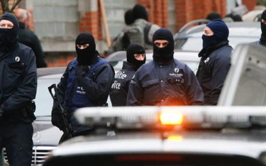 Organizatorzy paryskich zamachów pochodzą z Brukseli. W tamtejszej dzielnicy Molenbeek trwała w poni