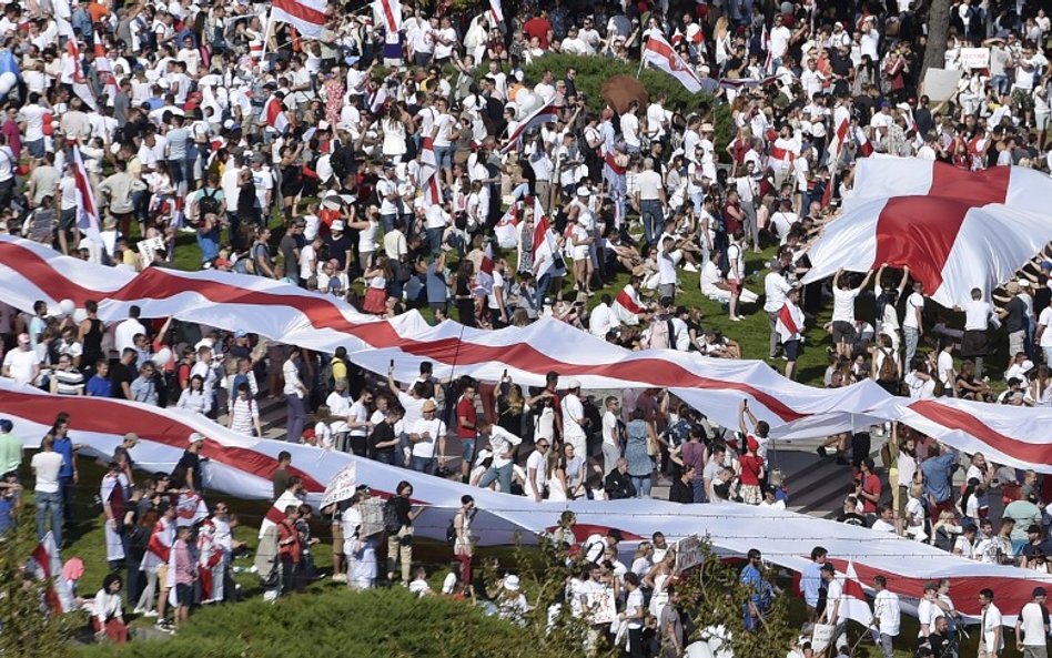 Ambasador Białorusi deklaruje solidarność z protestującymi