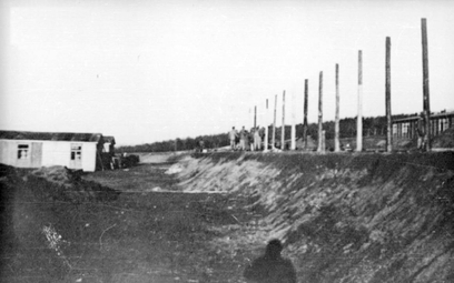 Ślady zbrodni Niemców w obozie Gross-Rosen