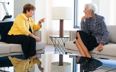 Kristalina Georgieva (z lewej) nowa szefowa MFW i Christine Lagarde - u stepująca szefowa MFW