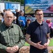 Premier Mateusz Morawiecki, wicepremier Jacek Sasin i minister rozwoju gmin i terytoriów Ukrainy Ołe