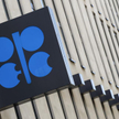 Trump wzywa OPEC, by nie cięła produkcji