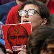 Po protestach, które w nocy zmieniły się w gwałtowne starcia, aresztowano 305 osób. Co najmniej 240 