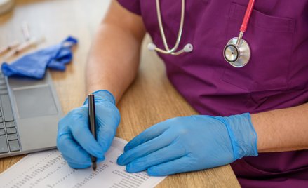 Ministerstwo Zdrowia chce wprowadzić 12-godzinny tryb świadczeń szpitalnych i powrót do domu tego sa