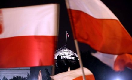 PiS wycofuje się z obostrzeń dla dziennikarzy?