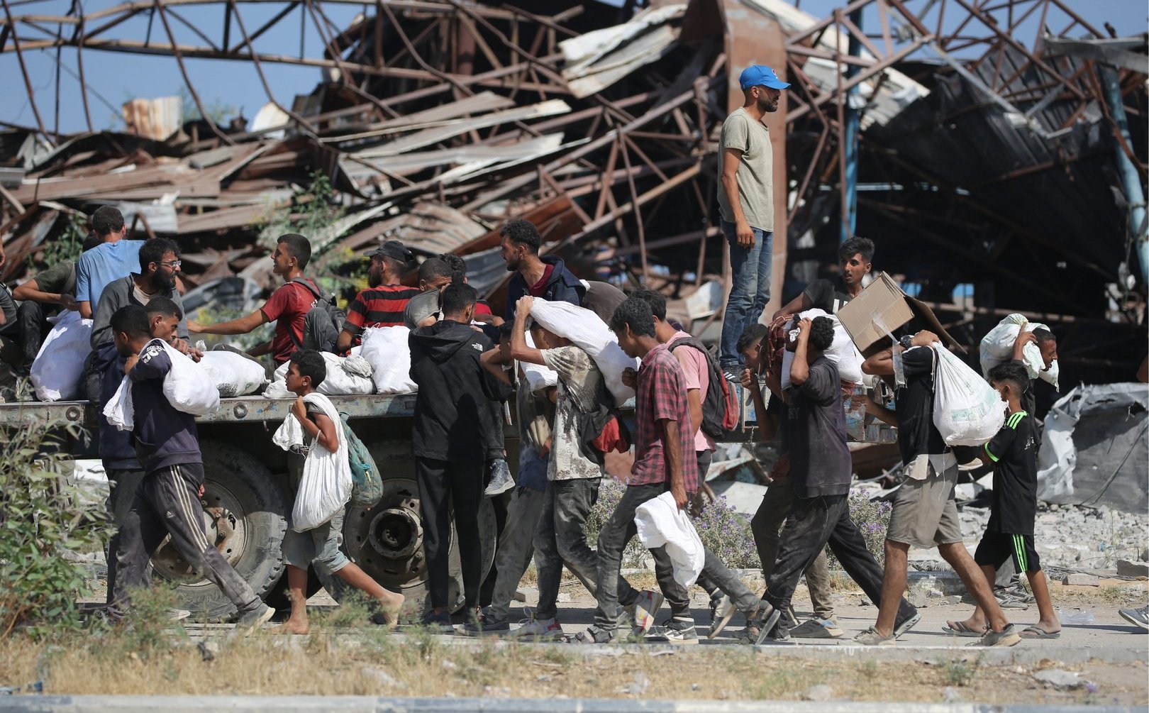 Netanyahu goes for everything. Goal: business  of the full  Gaza Strip