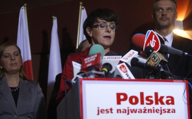Joanna Kluzik-Rostkowska, gdy ogłaszała powstanie stowarzyszenia "Polska jest najważniejsza"