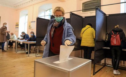 Wybory parlamentarne na Litwie. Trwa liczenie głosów