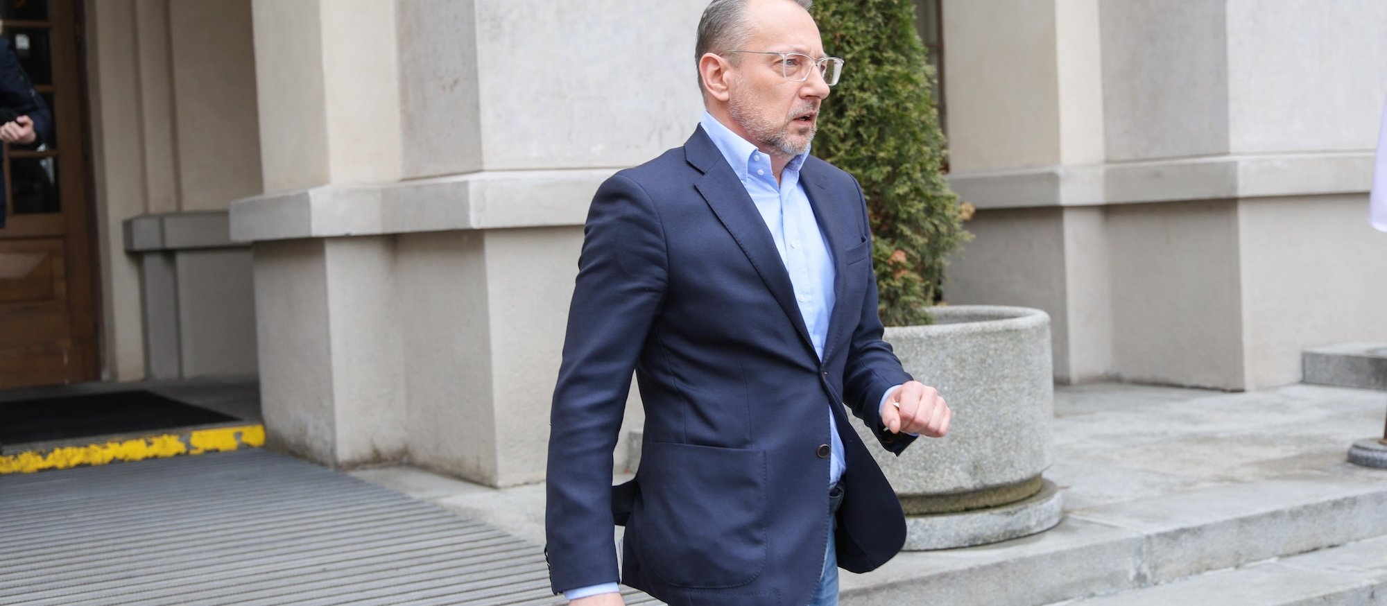 Fala urlopów w NIK po zmianie władzy. Rzecznik Mariana Banasia trafi do państwowej spółki