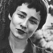 Halina Poświatowska (1935–1967) zostawiła po sobie dwa tomy poetyckie i powieść  „Opowieści dla przy
