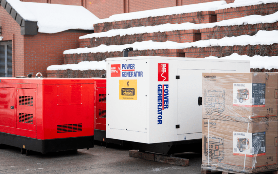 Z Warszawy do stolicy Ukrainy wyruszył transport 90 agregatów prądotwórczych.