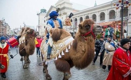 W blisko 700 miejscowościach w Polsce przejdą dziś Orszaki Trzech Króli