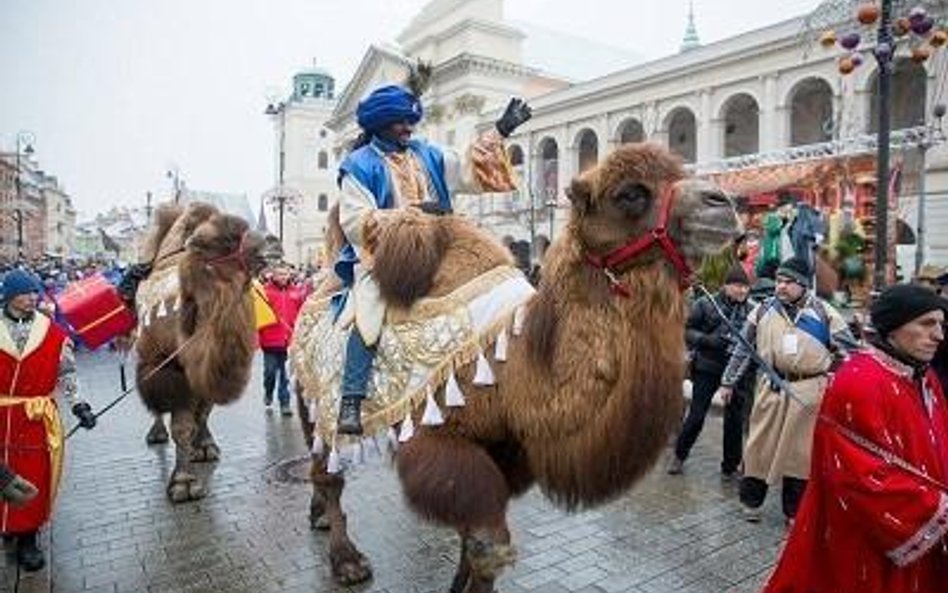 W blisko 700 miejscowościach w Polsce przejdą dziś Orszaki Trzech Króli