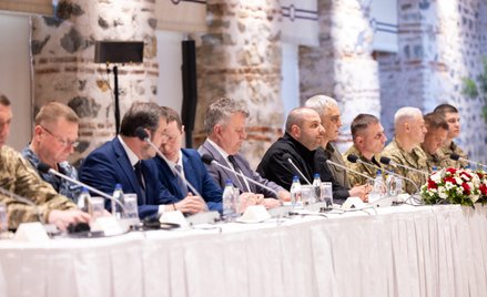 Rusłan Szoszyn: Rozmowy pokojowe w Stambule bez udziału Polski. Czy naprawdę jedziemy w jednym wagon