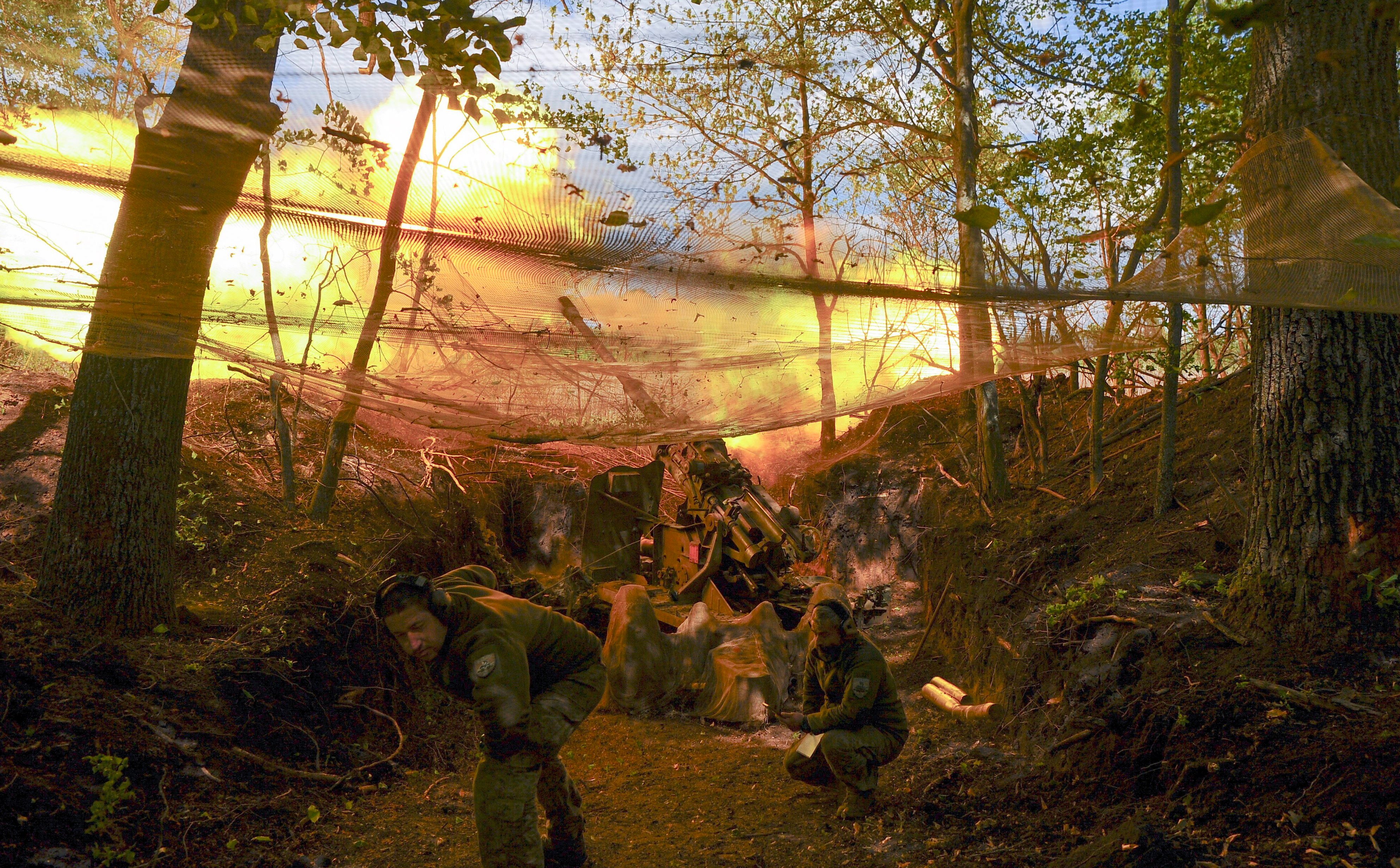 Air strikes and ground offensives by the Russians. How long will the war last?