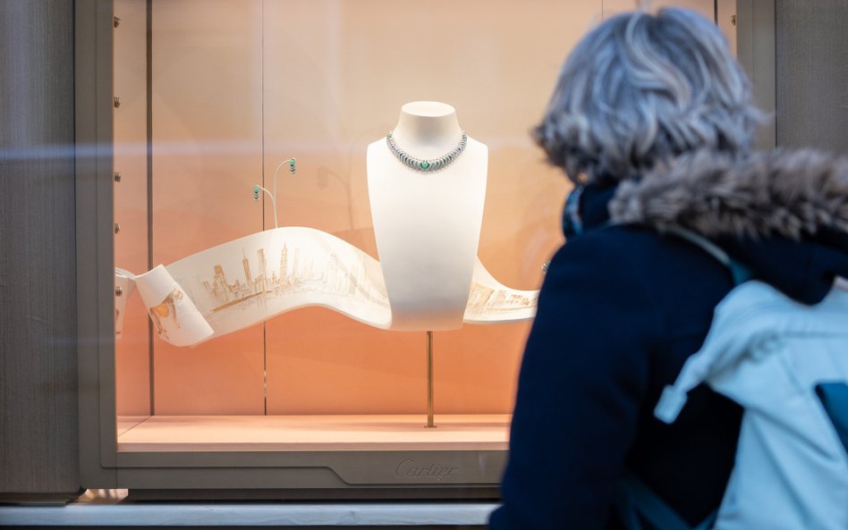 Styl życia osób zamożnych jest nieustannie badany i analizowany. Od tego zależy sprzedaż całej branż