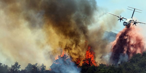 „Chmura ognista” pierwszy raz w historii nad Francją. To bardzo groźne zjawisko