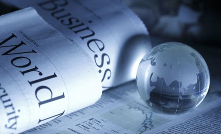 Mniej fuzji i przejęć na świecie