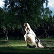 Główną bohaterką jest Justine grana przez Kirsten Dunst (nagroda dla najlepszej aktorki w Cannes)