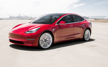 Ile kosztuje Tesla Model 3 w USA, a ile w Polsce?