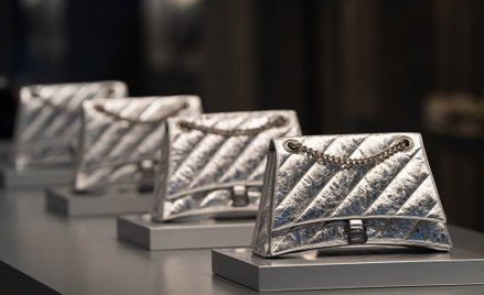 Dzięki rozwojowi rynku wtórnego, torebki znanych marek można szybko sprzedać.