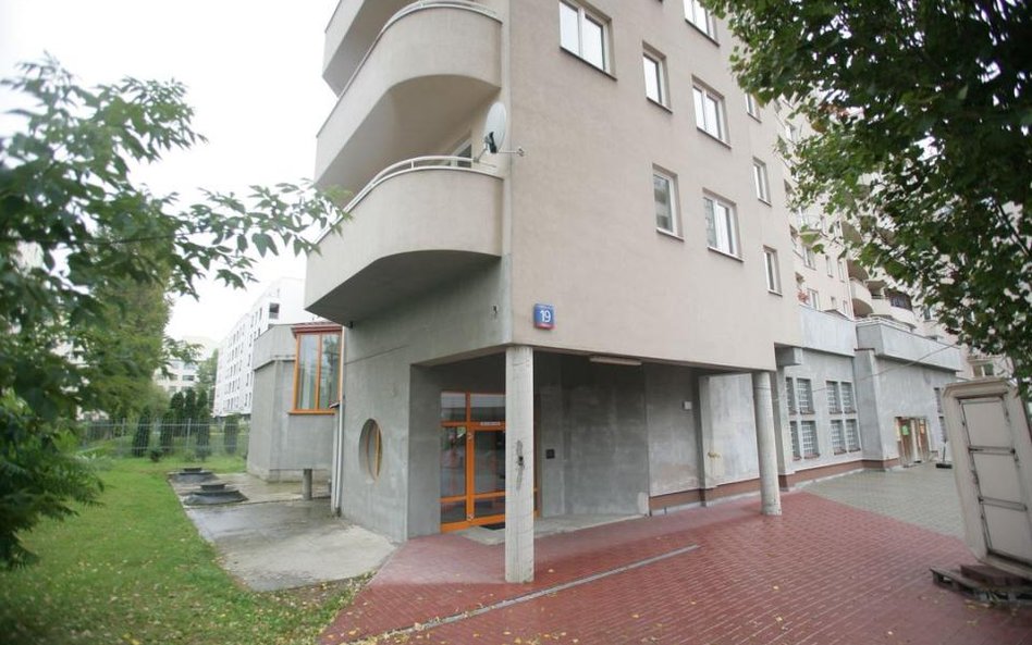 Jak rozliczyć się z fiskusem po sprzedaży mieszkania