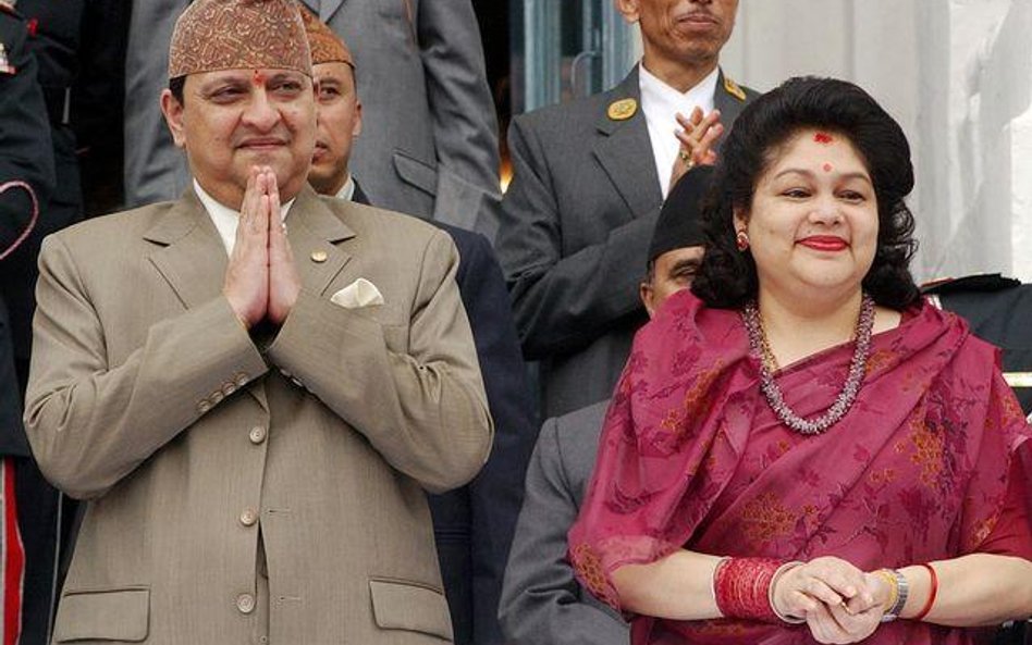 Król Gyanendra i królowa Komal
