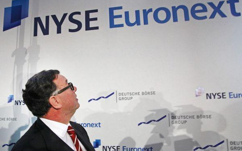 NYSE Euronext zaaprobował w niedzielę wartą 9,67 mld USD umowę z frankfurcką Deutsche Boerse