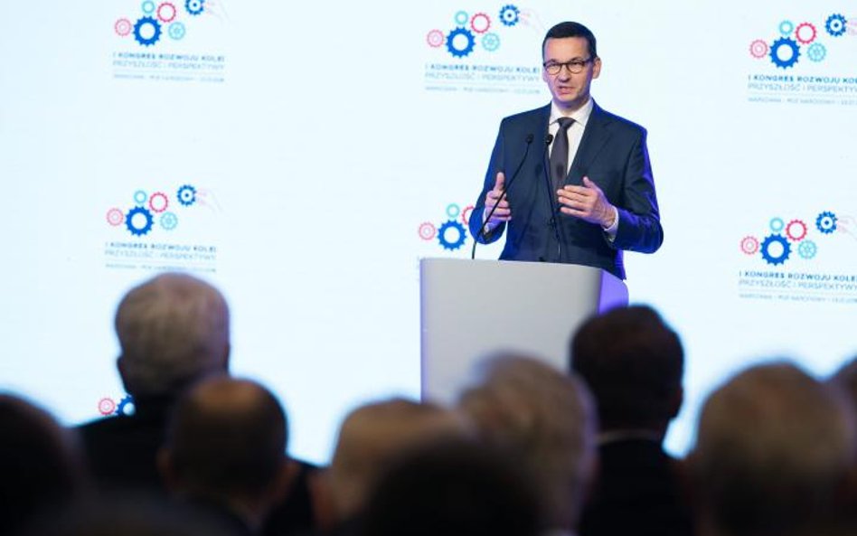 Premier Mateusz Morawiecki powiedział, że na inwestycje trafi 100 mld zł w ciągu 10–12 lat, a uwzglę