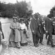 Czy Róża Luksemburg (niższa, w białej bluzce; zdjęcie z 1910 r.) wybrałaby komunizm? Jej niepokorny 
