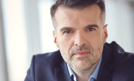 Cyfrowa ewolucja MŚP: Dlaczego w 2026 roku czekanie będzie najdroższą strategią?