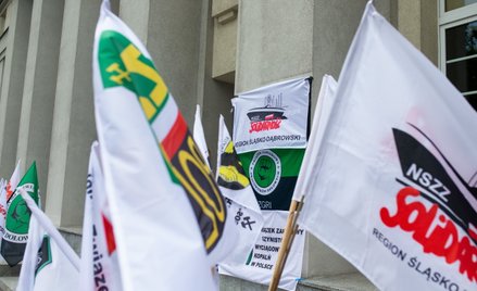 Związkowcy okupują od poniedziałku siedzibę Polskiej Grupy Górniczej