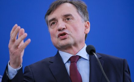 Warszawa, 03.02.2025. Poseł PiS Zbigniew Ziobro podczas konferencji prasowej w Sejmie